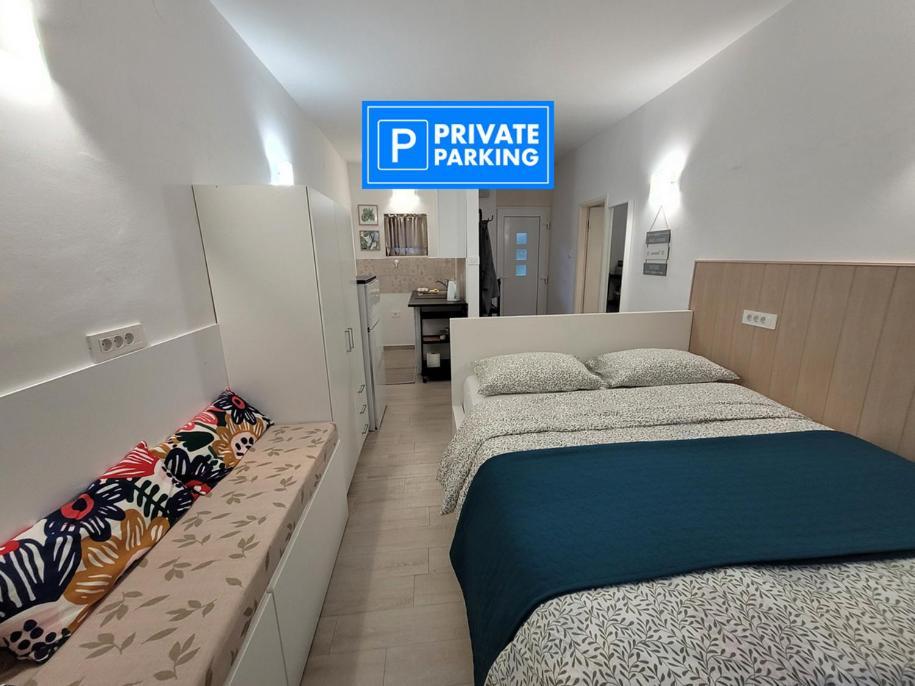 Apartma Zusterna Za Bazenom Koper Exterior photo